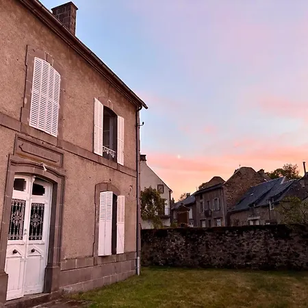 Villa Maison Dellac Les Cles Du Temps Saint-Saturnin (Cantal)