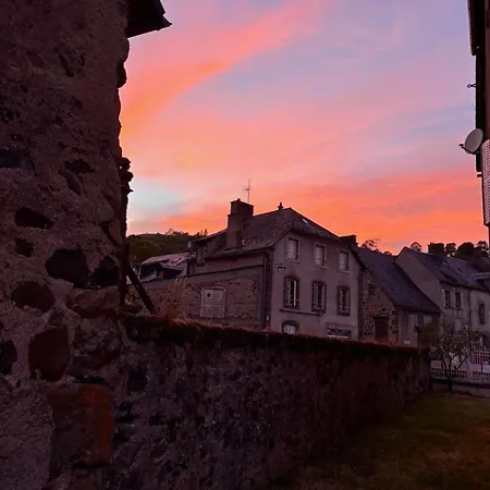 Maison Dellac Les Cles Du Temps Villa Saint-Saturnin (Cantal)